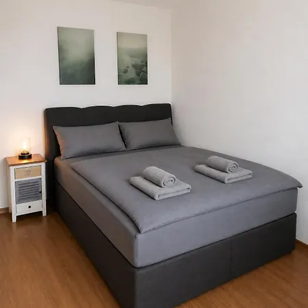C&V A02 5 Personen 3 Zimmer Zentral Wlan Smart Tv Boxspringbett Kaiserslautern